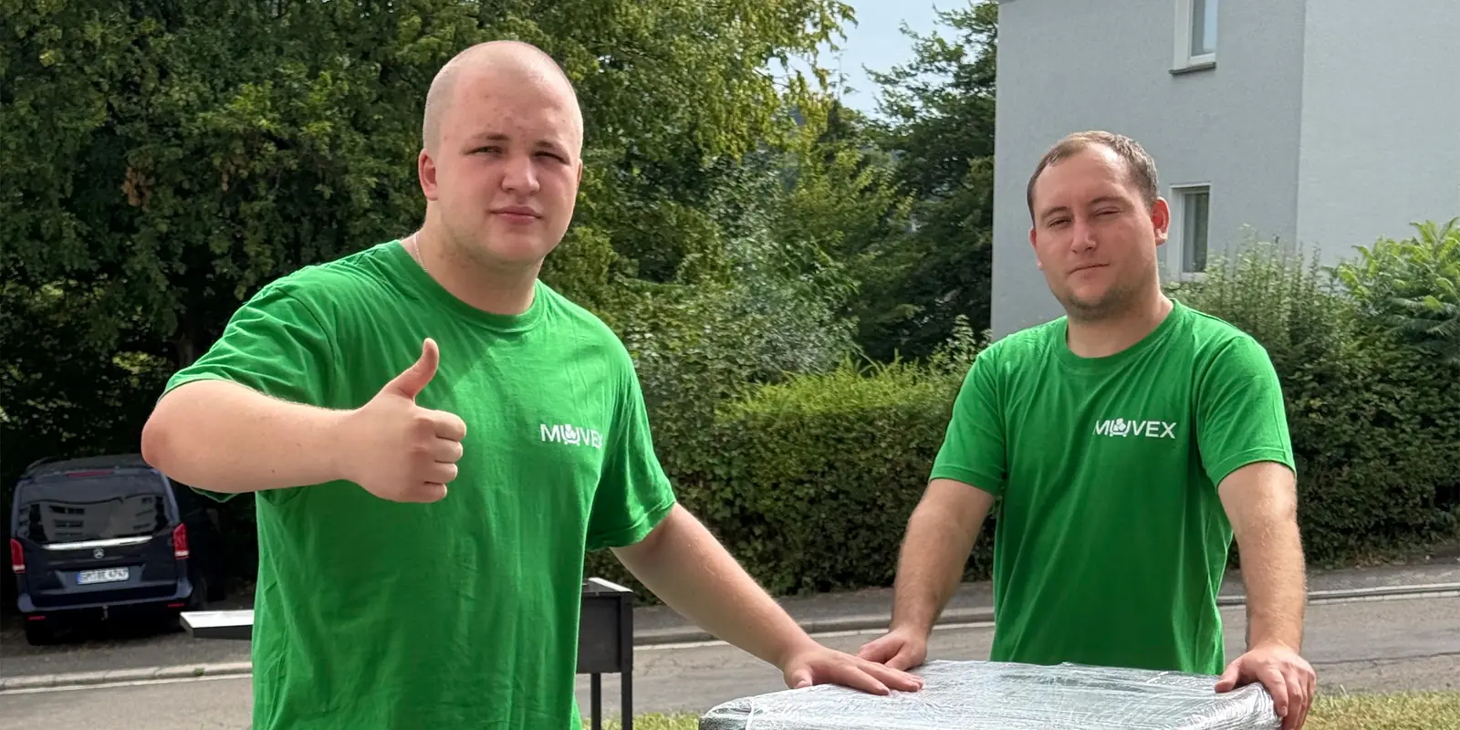 Das Muvex-Team aus Gummersbach nach einem Umzug